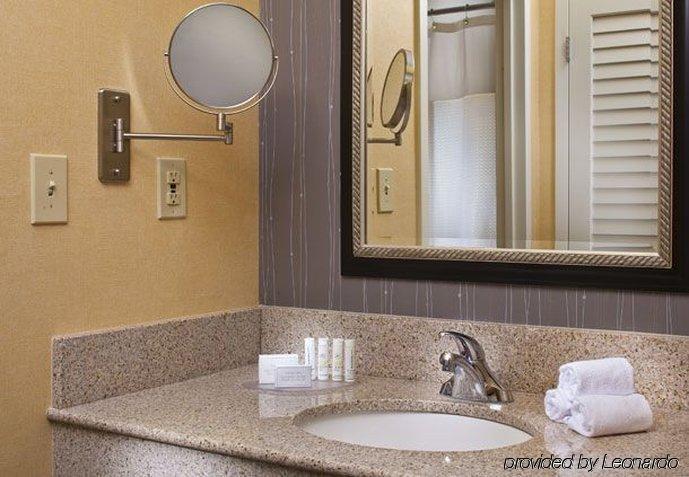 Courtyard By Marriott 3* Charlottesville