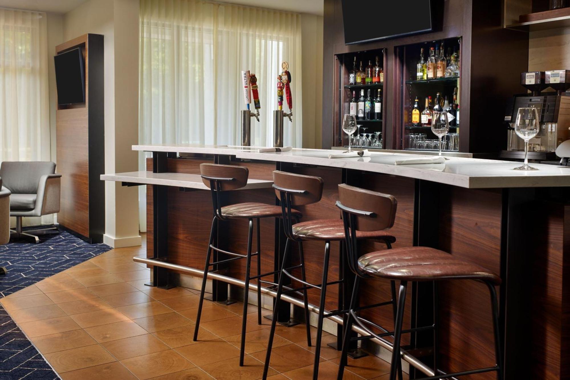 Courtyard By Marriott 3*
