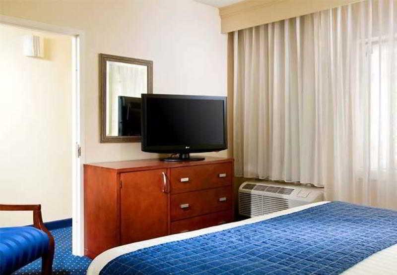 Hotel Courtyard By Marriott Charlottesville