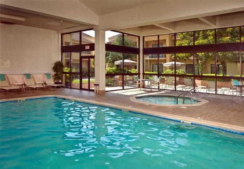 Courtyard By Marriott Charlottesville